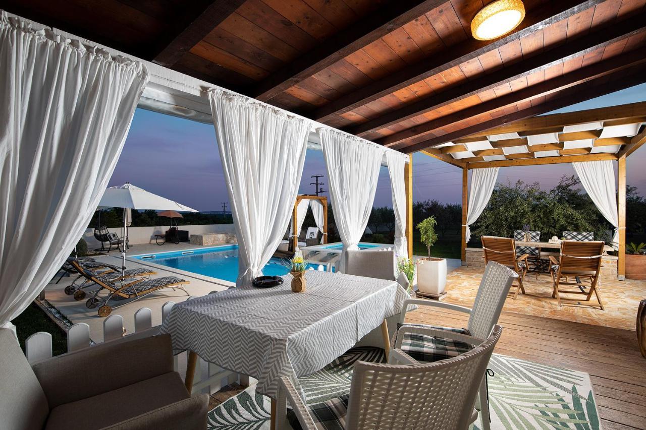Holiday House Bilos 沃德年 外观 照片